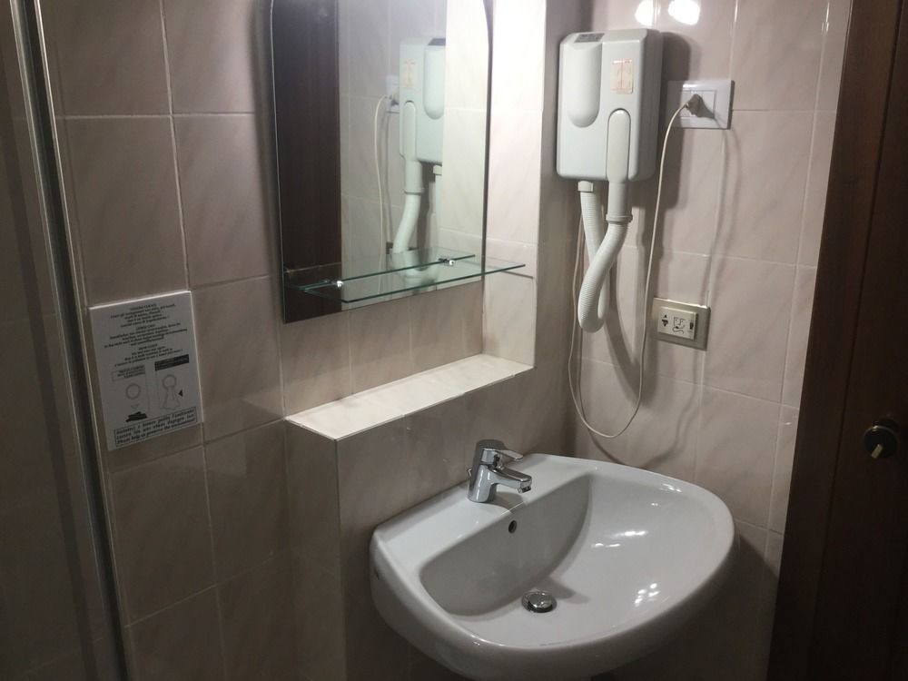 Hotel Marco Polo Self Check-In بولونيا المظهر الخارجي الصورة