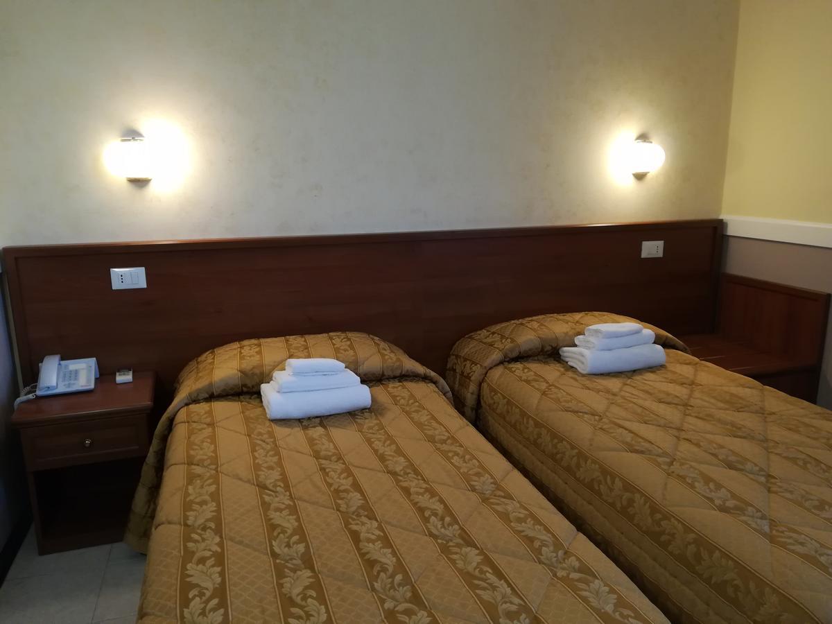 Hotel Marco Polo Self Check-In بولونيا المظهر الخارجي الصورة